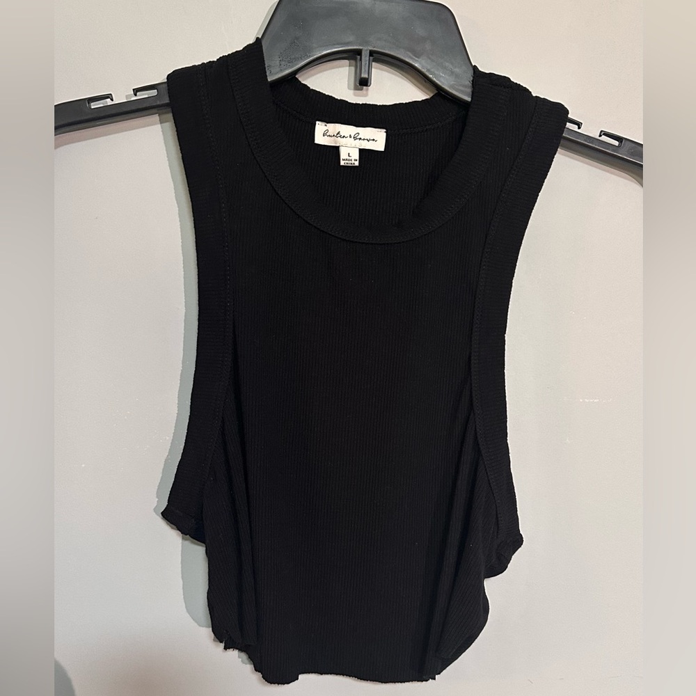 ☀️3/$10 BUNDLE!!☀️ Black Cut Off Crop Tank Top by Hunter & Brown